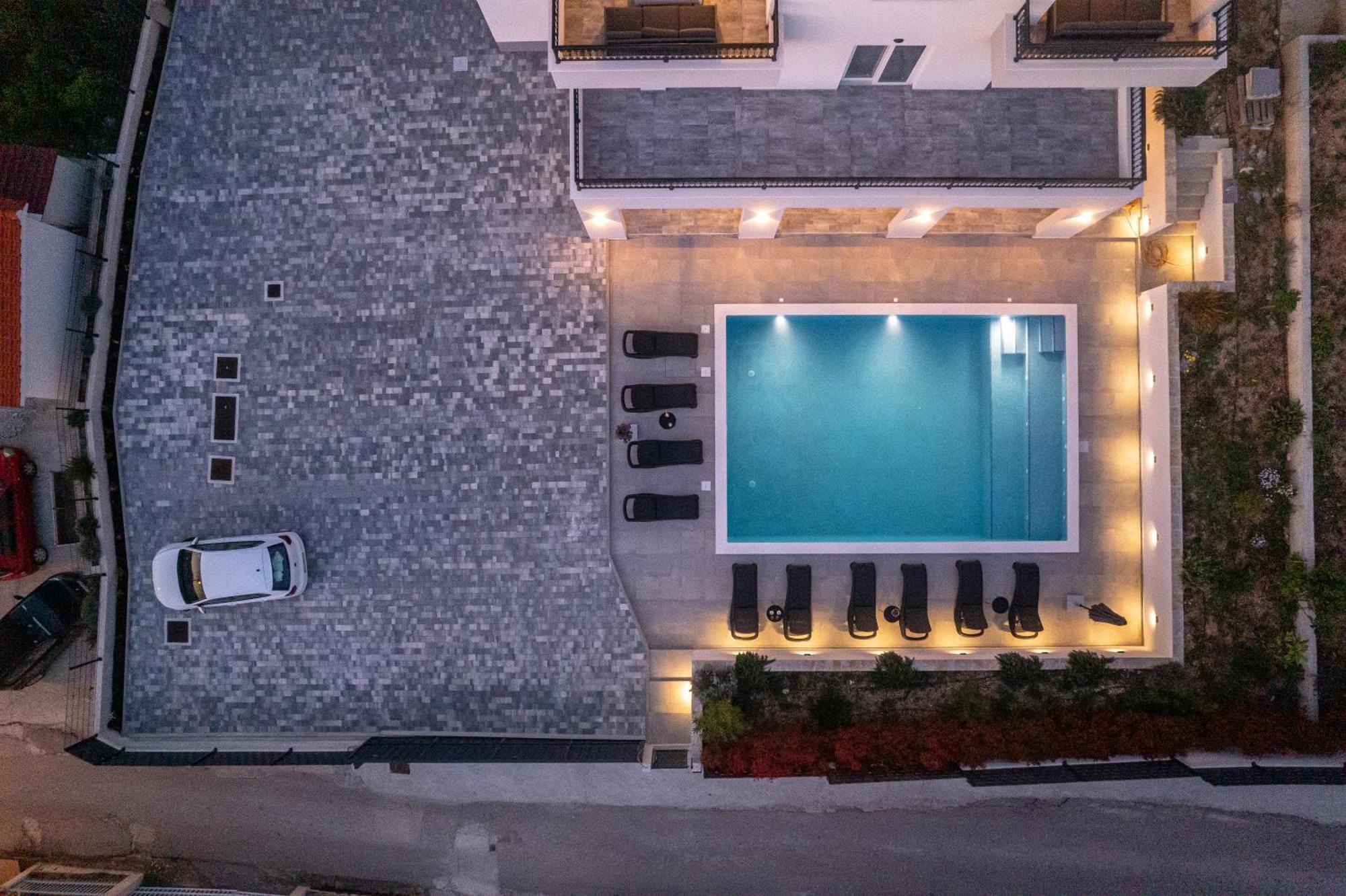 Villa Barbara & Zoran With Free Parking And Heated Swimming Pool Seget Vranjica Zewnętrze zdjęcie